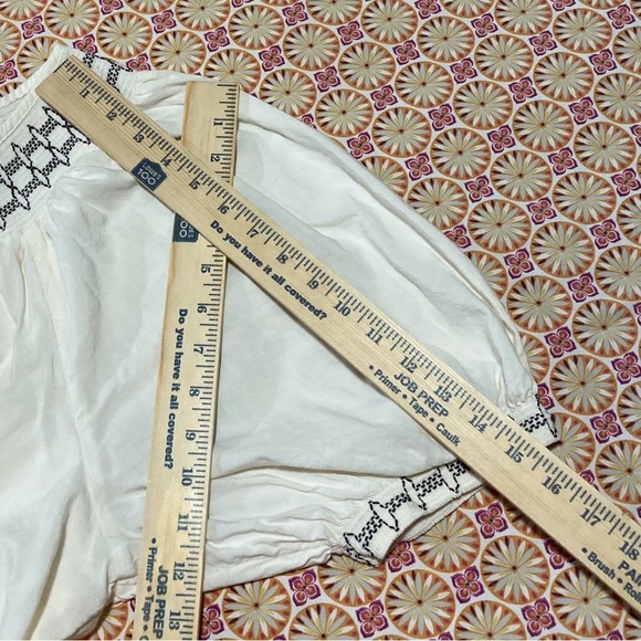 Old Navy Cream Puff-Sleeve Embroidered Tiered Mini Swing Dress w/Smocking - Picture 4 of 10